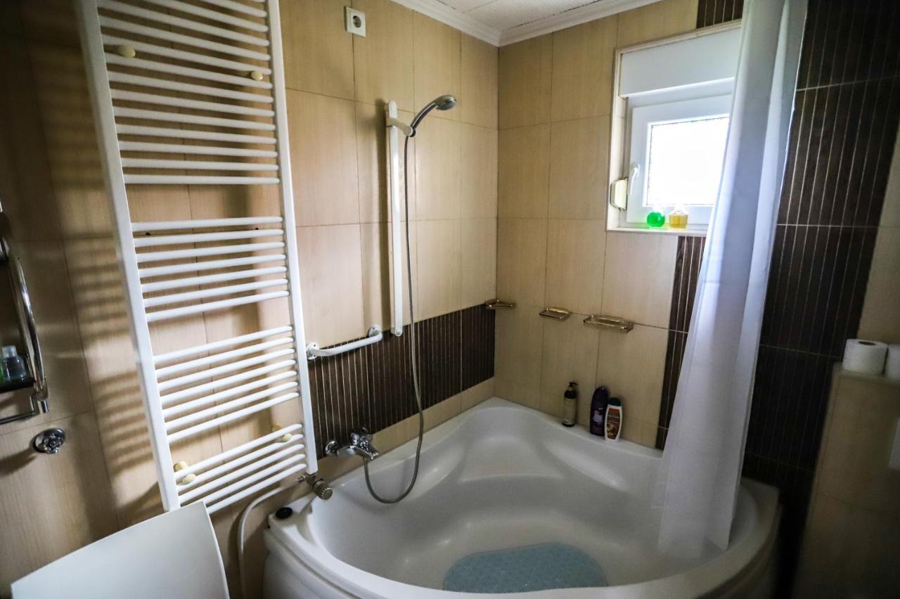 Apartman Veronika จาโกโว ภายนอก รูปภาพ